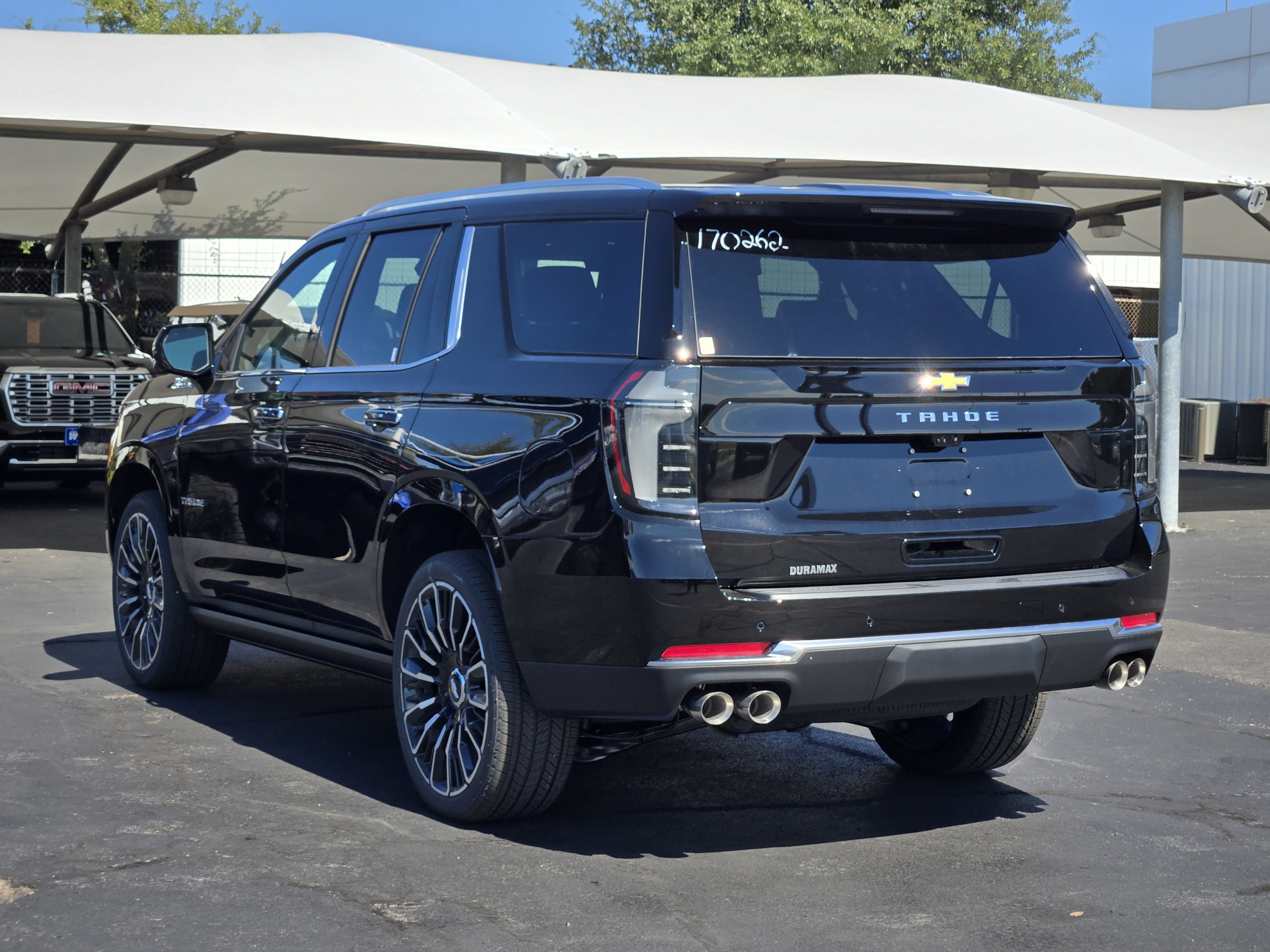 New 2027 Chevrolet Tahoe High Country AWD/4WD image 3