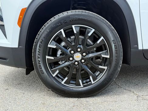 New 2026 Chevrolet Traverse LT w/ Sun and Wheel Package AWD/4WD image 5