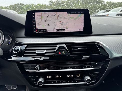 Used 2019 BMW 530i w/ M Sport Package RWD image 4