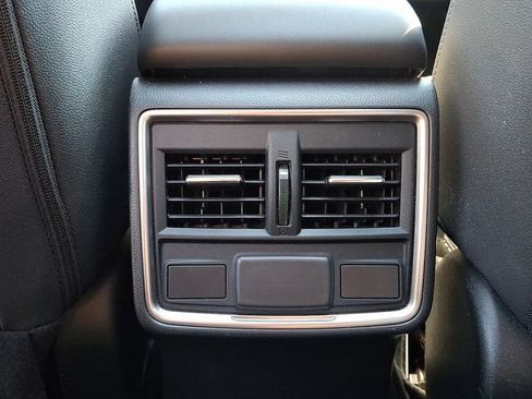 Used 2024 Subaru Forester Premium AWD/4WD image 11