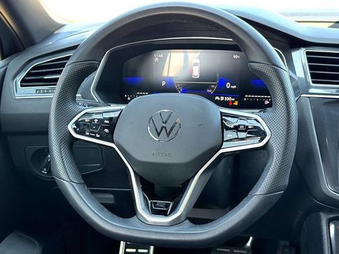 Certified 2023 Volkswagen Tiguan SE R-Line FWD image 29