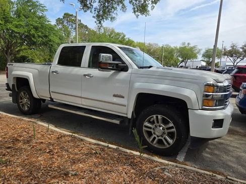 Used 2016 Chevrolet Silverado 2500 High Country w/ Duramax Plus Package image 3