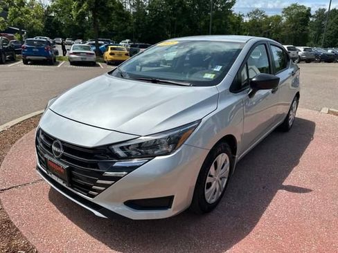 Used 2025 Nissan Versa S w/ Trunk Package image 1