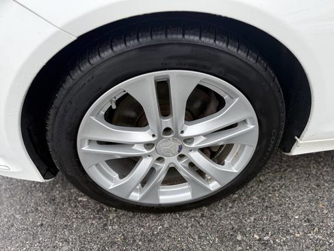 Used 2013 Mercedes-Benz C 300 4MATIC Sedan image 16