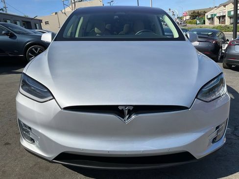 Used 2016 Tesla Model X 75D AWD/4WD image 2