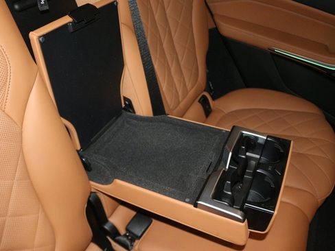 Certified 2023 BMW X7 xDrive40i w/ Executive Package image 21