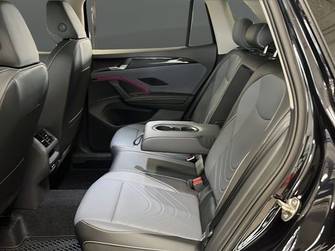 New 2026 Volkswagen Tiguan SE AWD/4WD image 21
