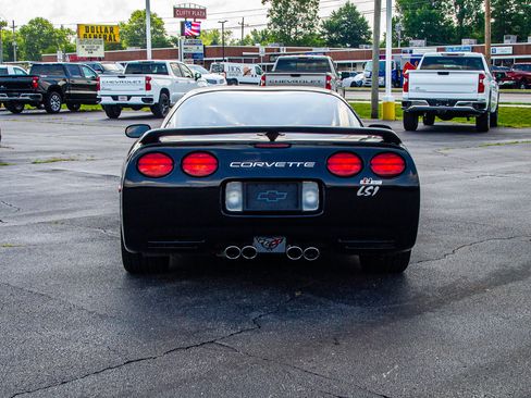 Used 1998 Chevrolet Corvette Coupe w/ Memory Pkg RWD image 6