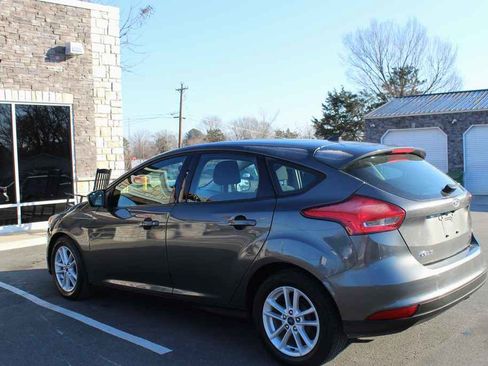 Used 2018 Ford Focus SE image 9
