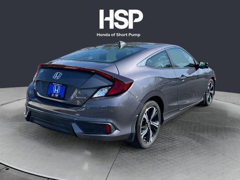Used 2018 Honda Civic Touring image 5