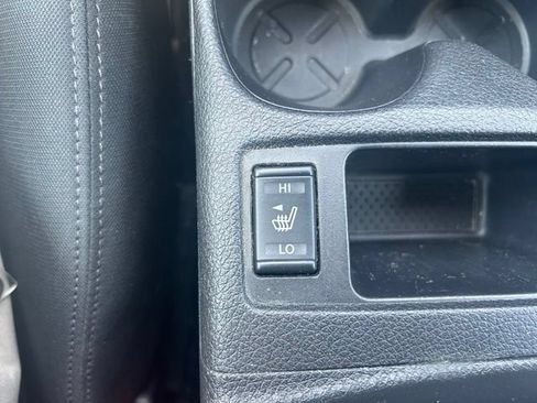 Used 2017 Nissan Rogue SV w/ SV Family Package FWD image 40