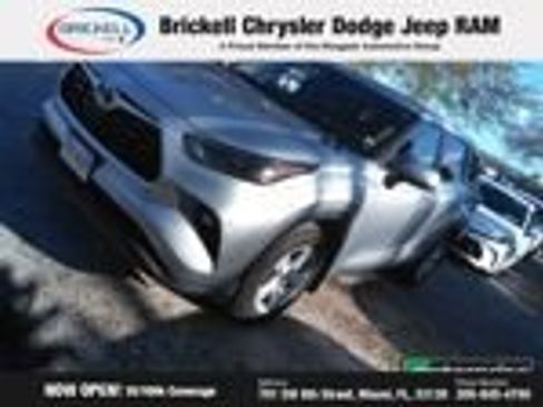 Used 2023 Toyota Highlander LE image 36