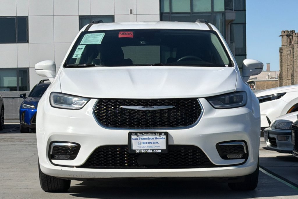 Used 2022 Chrysler Pacifica Touring-L FWD image 12