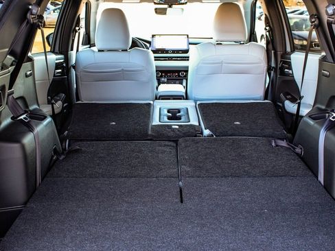 New 2025 Mitsubishi Outlander SE image 46