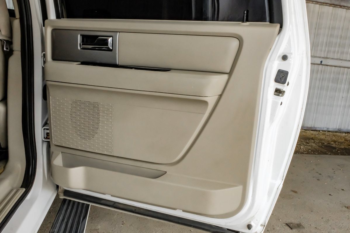 Used 2014 Ford Expedition EL Limited w/ Equipment Group 301A AWD/4WD image 48