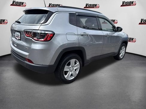 Used 2022 Jeep Compass Latitude w/ Convenience Group AWD/4WD image 5