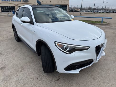 Used 2022 Alfa Romeo Stelvio Ti image 18
