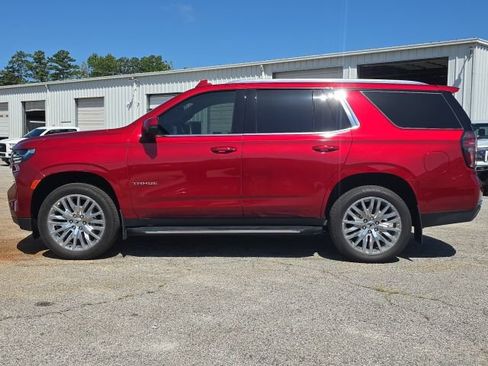 Used 2024 Chevrolet Tahoe LT w/ LT Signature Plus Package RWD image 2