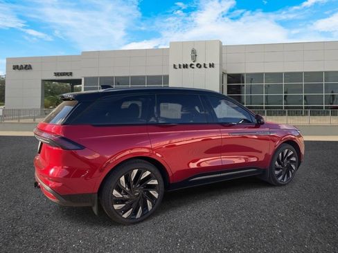 Used 2024 Lincoln Nautilus Reserve w/ Equipment Group 202A image 2