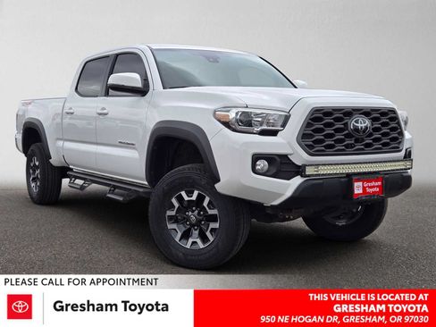 Certified 2022 Toyota Tacoma TRD Off-Road AWD/4WD image 1