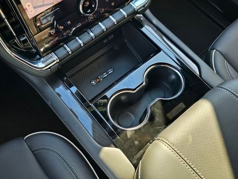 New 2026 GMC Yukon XL Elevation w/ Elevation Premium Package image 27