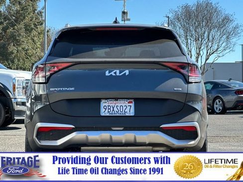 Used 2023 Kia Sportage EX image 5