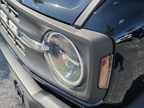 Used 2024 Ford Bronco Black Diamond image 9