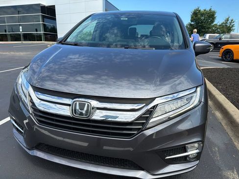 Used 2020 Honda Odyssey Touring image 3