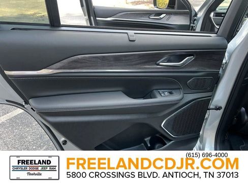 New 2025 Jeep Grand Cherokee L Overland w/ Luxury Tech Group IV image 32