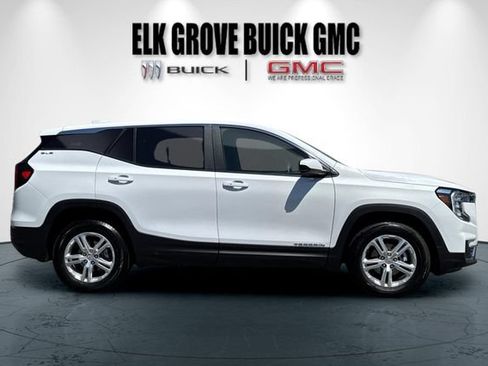 Used 2024 GMC Terrain SLE AWD/4WD image 3