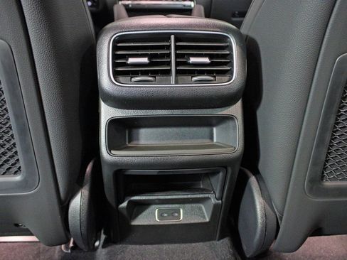 Certified 2026 Mercedes-Benz GLE 450 4MATIC image 31