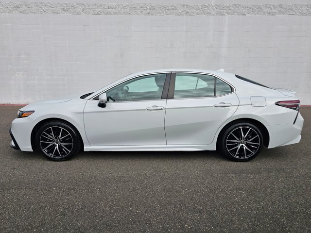 Used 2022 Toyota Camry SE FWD image 8