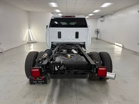 New 2026 GMC Sierra 3500 SLE w/ SLE Convenience Package image 7