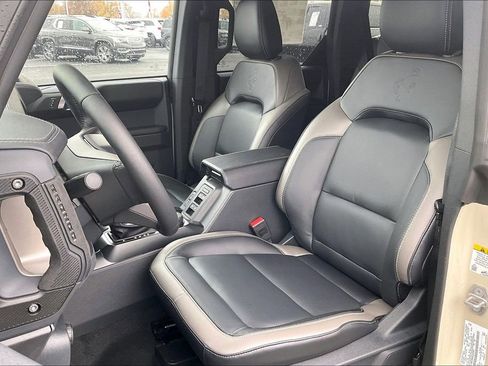 New 2025 Ford Bronco Outer Banks image 9