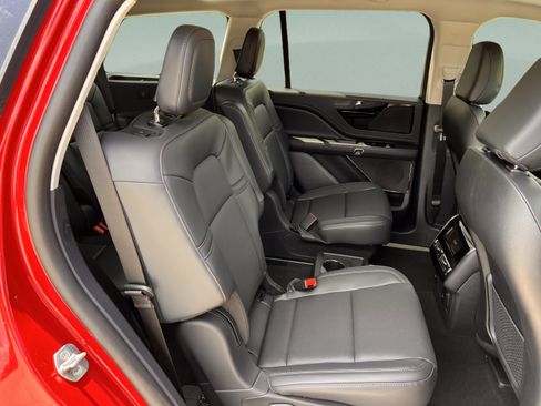 New 2026 Lincoln Aviator 2WD image 24