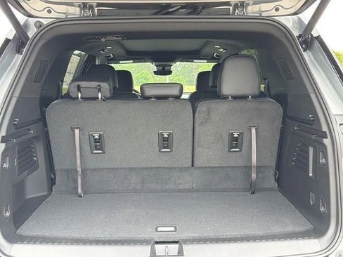 New 2026 Chevrolet Traverse LT w/ Sun and Wheel Package FWD image 19