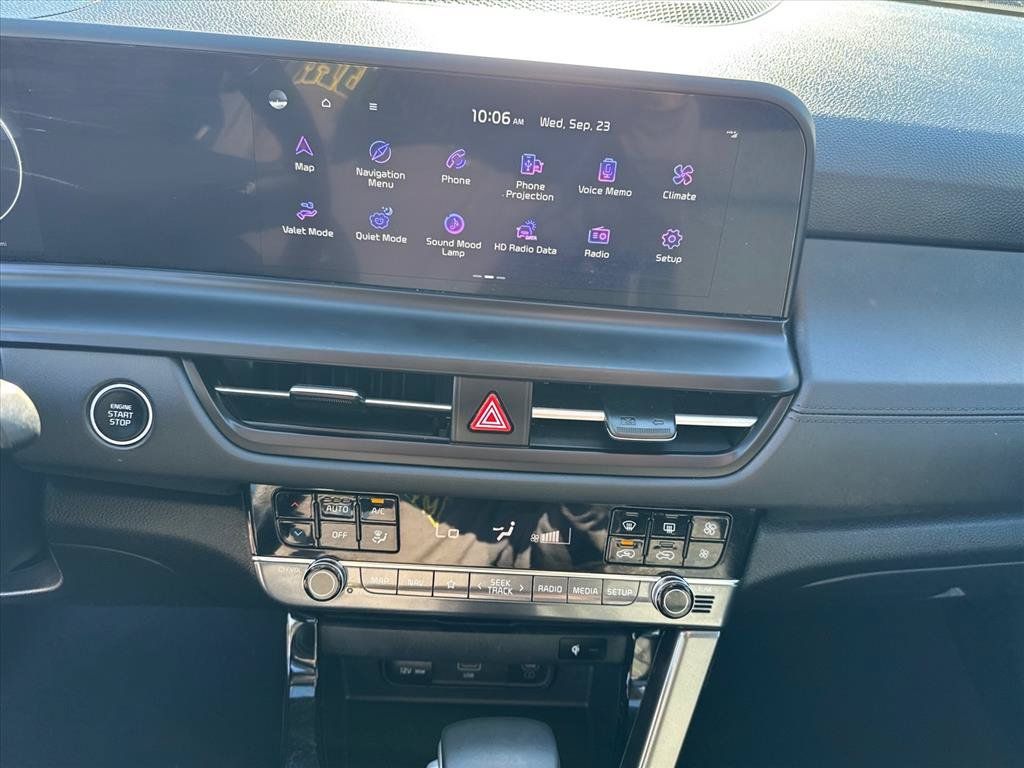 Certified 2025 Kia Seltos EX w/ EX Sunroof Package AWD/4WD image 12