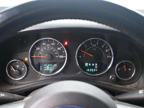 Used 2014 Jeep Wrangler Unlimited Sahara image 12