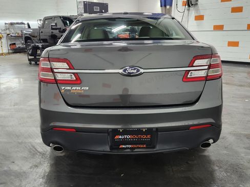 Used 2016 Ford Taurus SE image 14