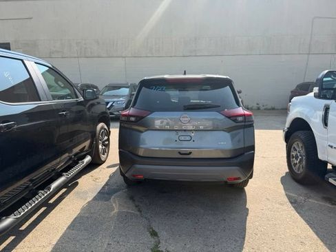 Used 2023 Nissan Rogue S AWD/4WD image 5