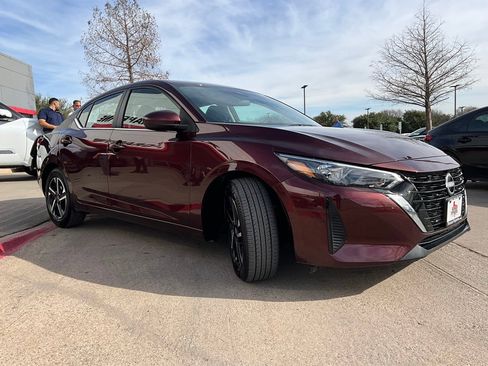 Used 2025 Nissan Sentra SV image 5