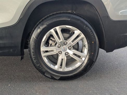 Used 2024 GMC Terrain SLE image 23