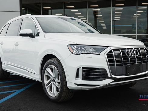 Used 2024 Audi Q7 3.0T Premium Plus image 3