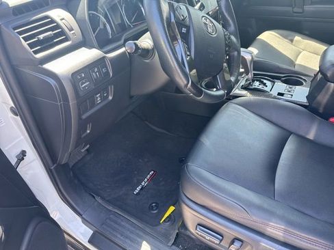 Certified 2023 Toyota 4Runner TRD Off-Road Premium w/ Moonroof Package AWD/4WD image 9