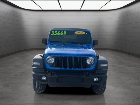 Used 2024 Jeep Wrangler Sport S image 8