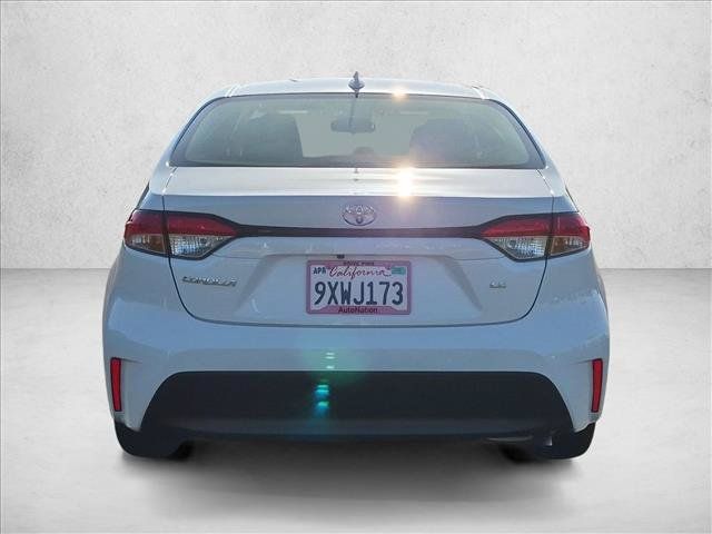 Certified 2026 Toyota Corolla LE w/ LE Premium Package FWD image 7