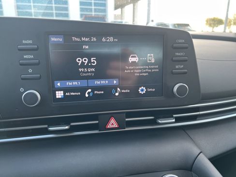 Used 2025 Hyundai Elantra SE image 23