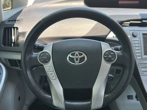 Used 2014 Toyota Prius Four w/ Solar Roof Package FWD image 31