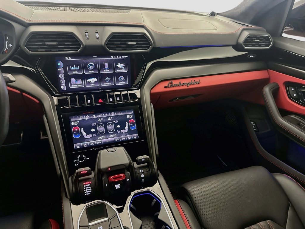 Used 2023 Lamborghini Urus S AWD/4WD image 25