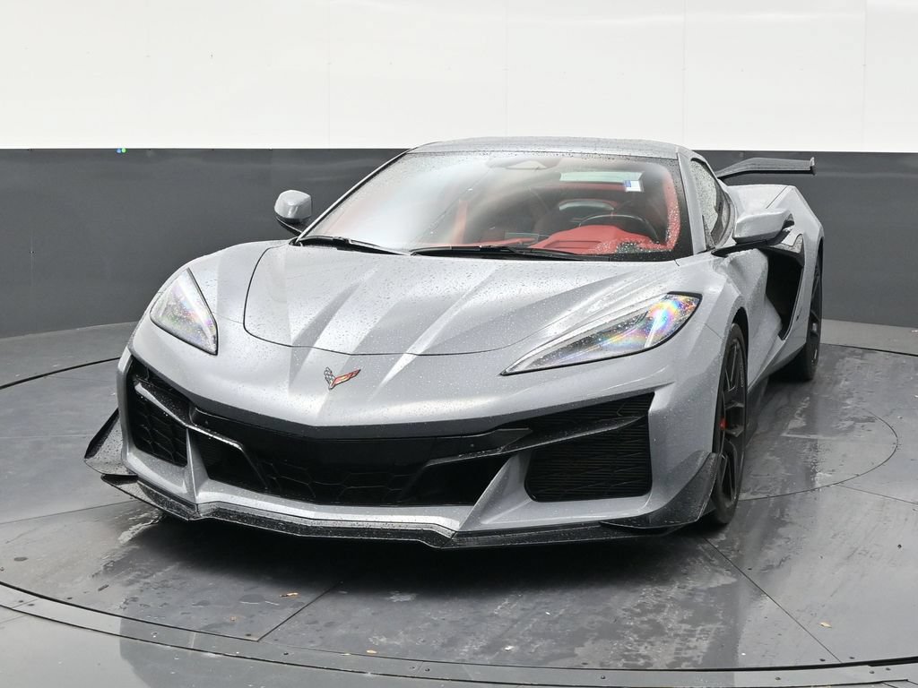 Used 2025 Chevrolet Corvette Z06 w/ Z07 Performance Package RWD image 8